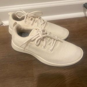 Women’s white Allbirds tennis shoes, size 8